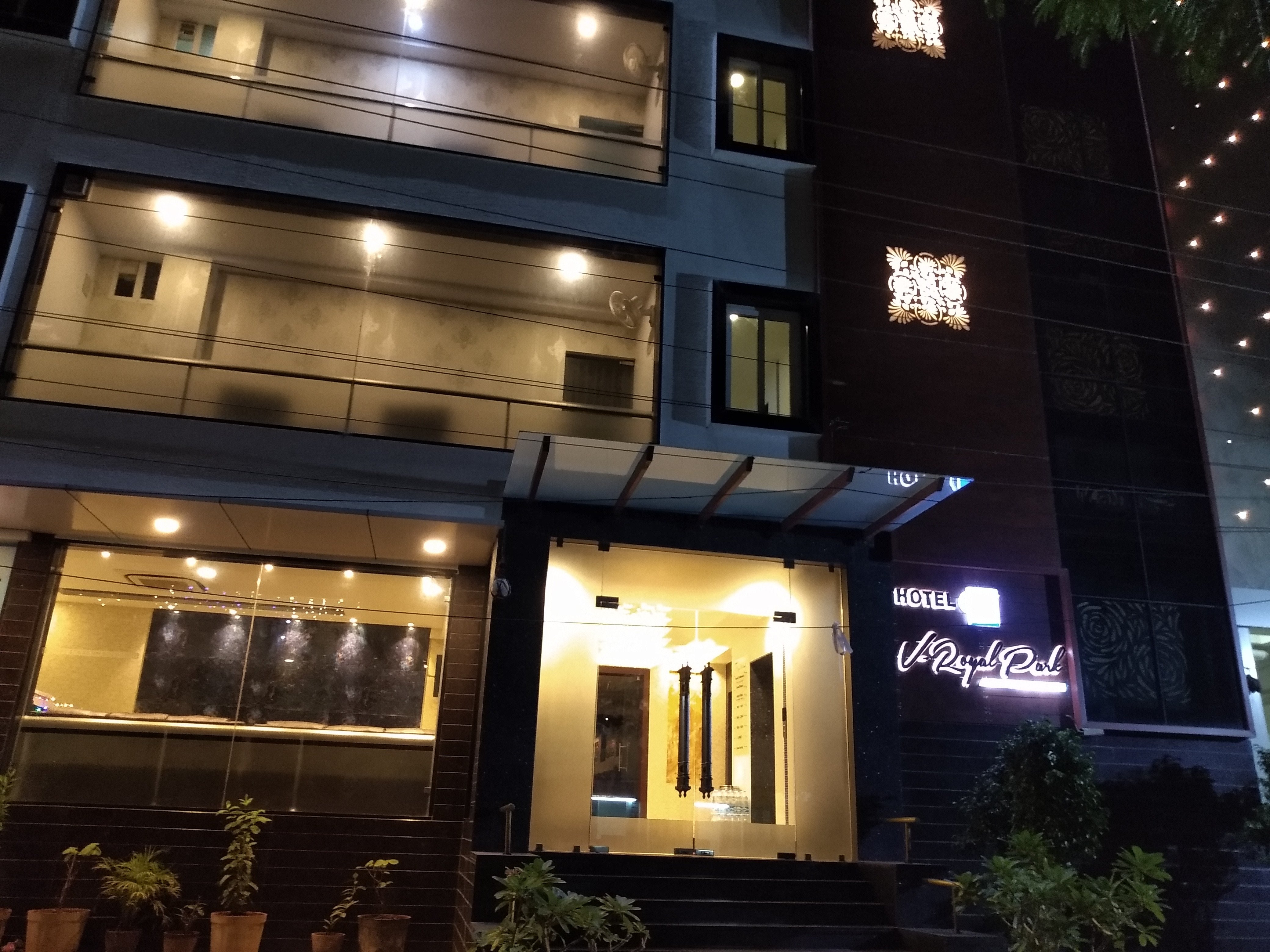 Hotel V Royal Park-浴室