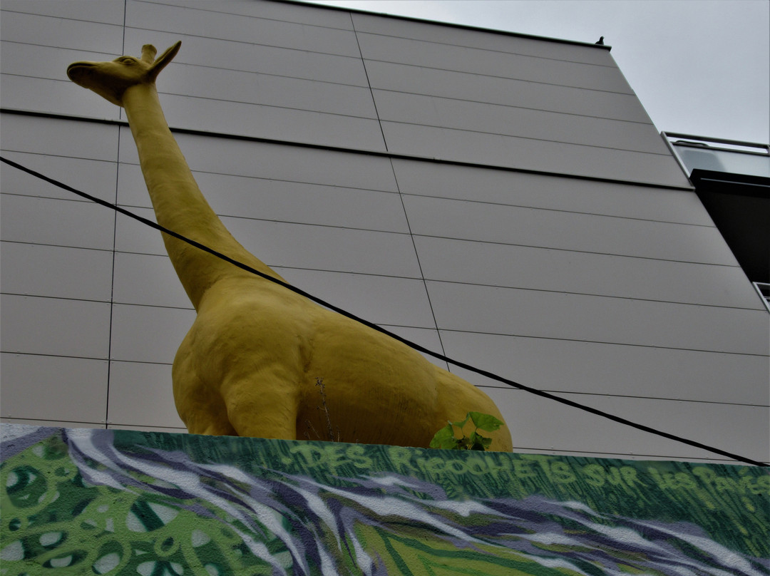 Fresque "Girafe jaune"景点图片