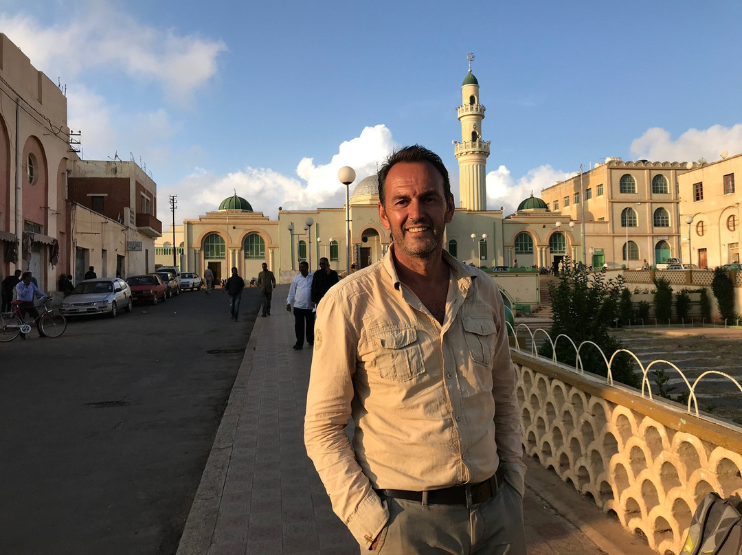 Khulafa Al Rashidun Mosque-阿斯玛拉必去景点