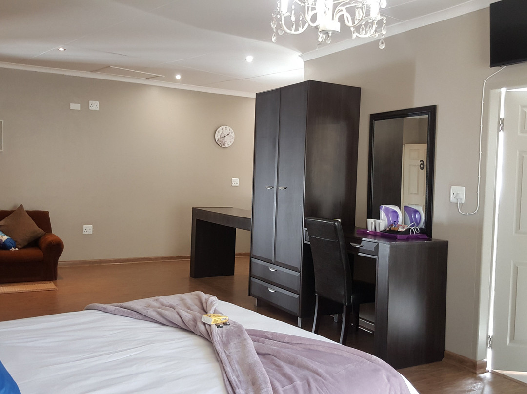 Luxury Heights Guesthouse主图