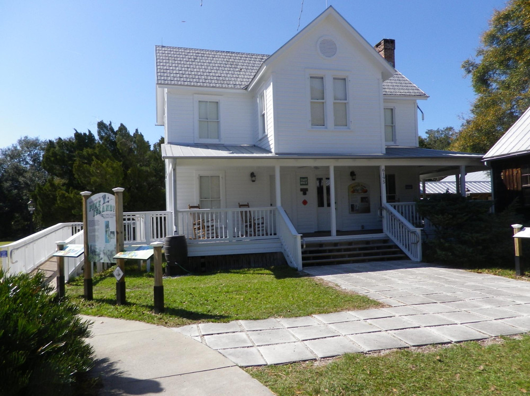 Sams House at Pine Island Conservation Area景点图片