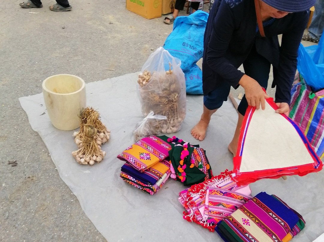 Ban Huai Kon Border Market景点图片