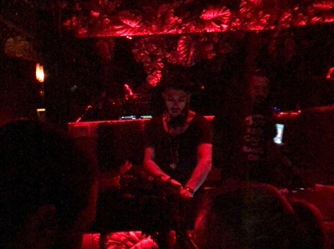 Do Not Sit On The Furniture-迈阿密海滩必去景点