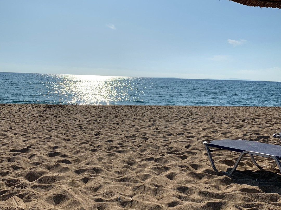 Vrachos Beach景点图片