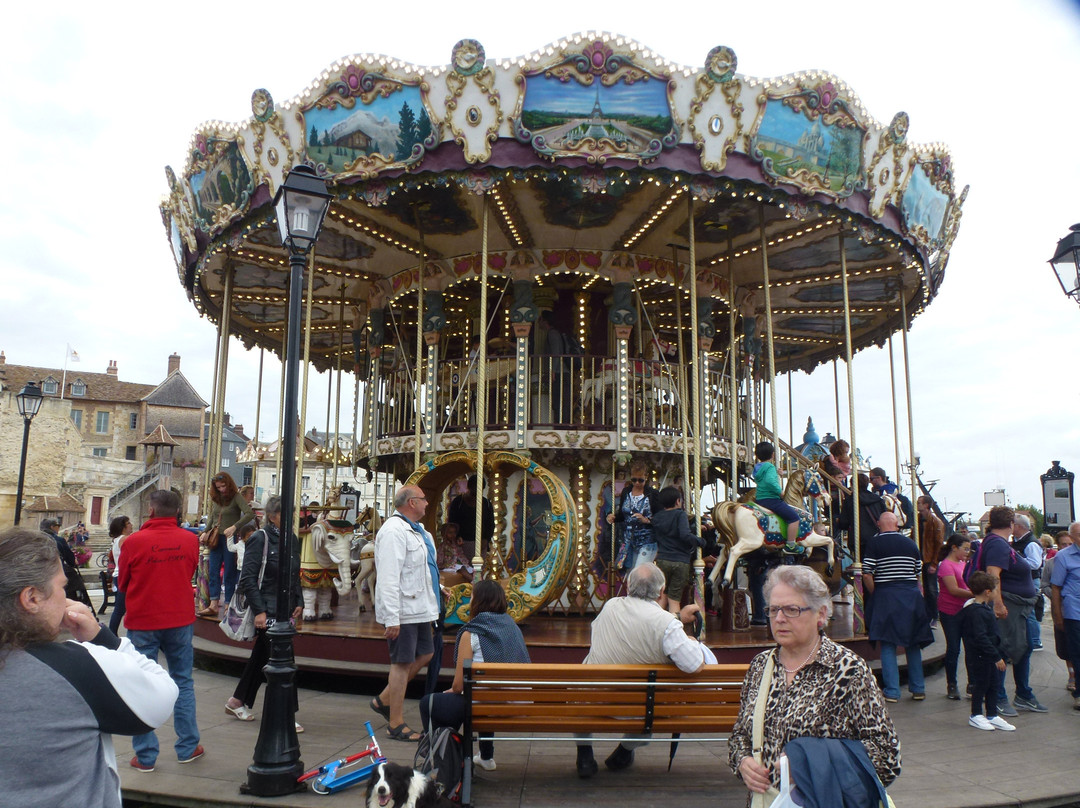 Carrousel a Honfleur景点图片