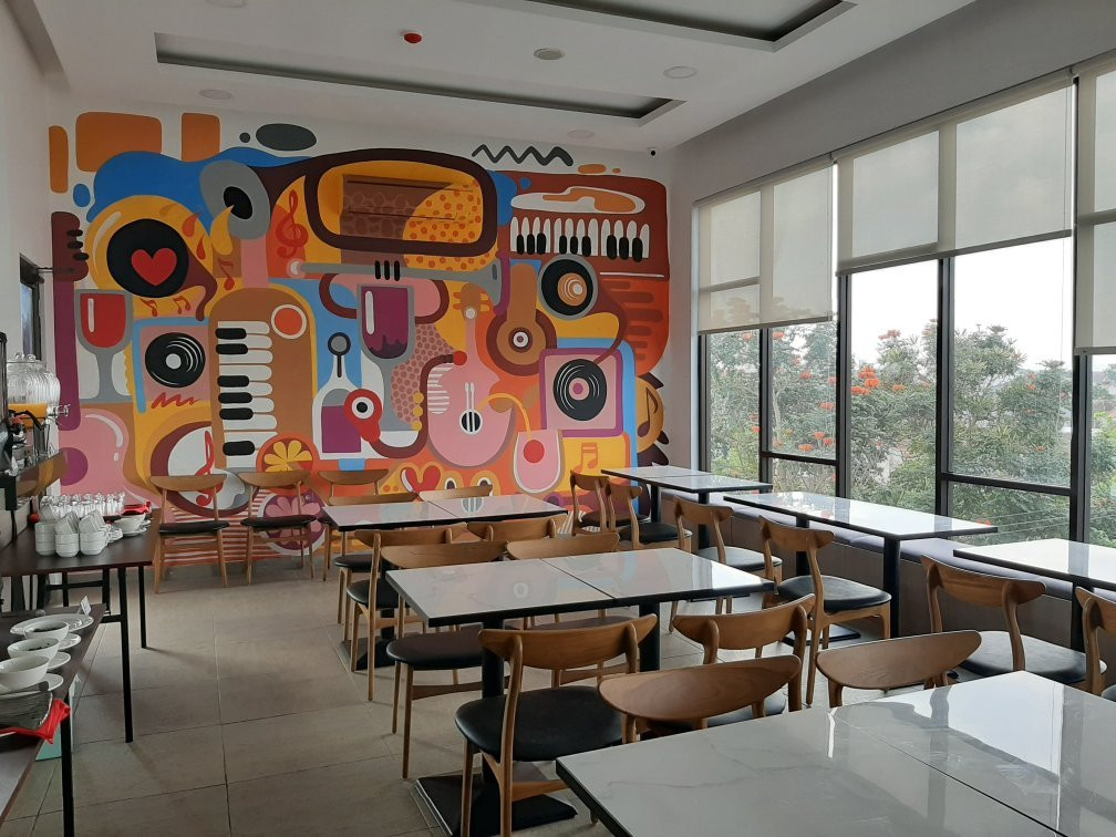 Front One Hotel Tulungagung主图