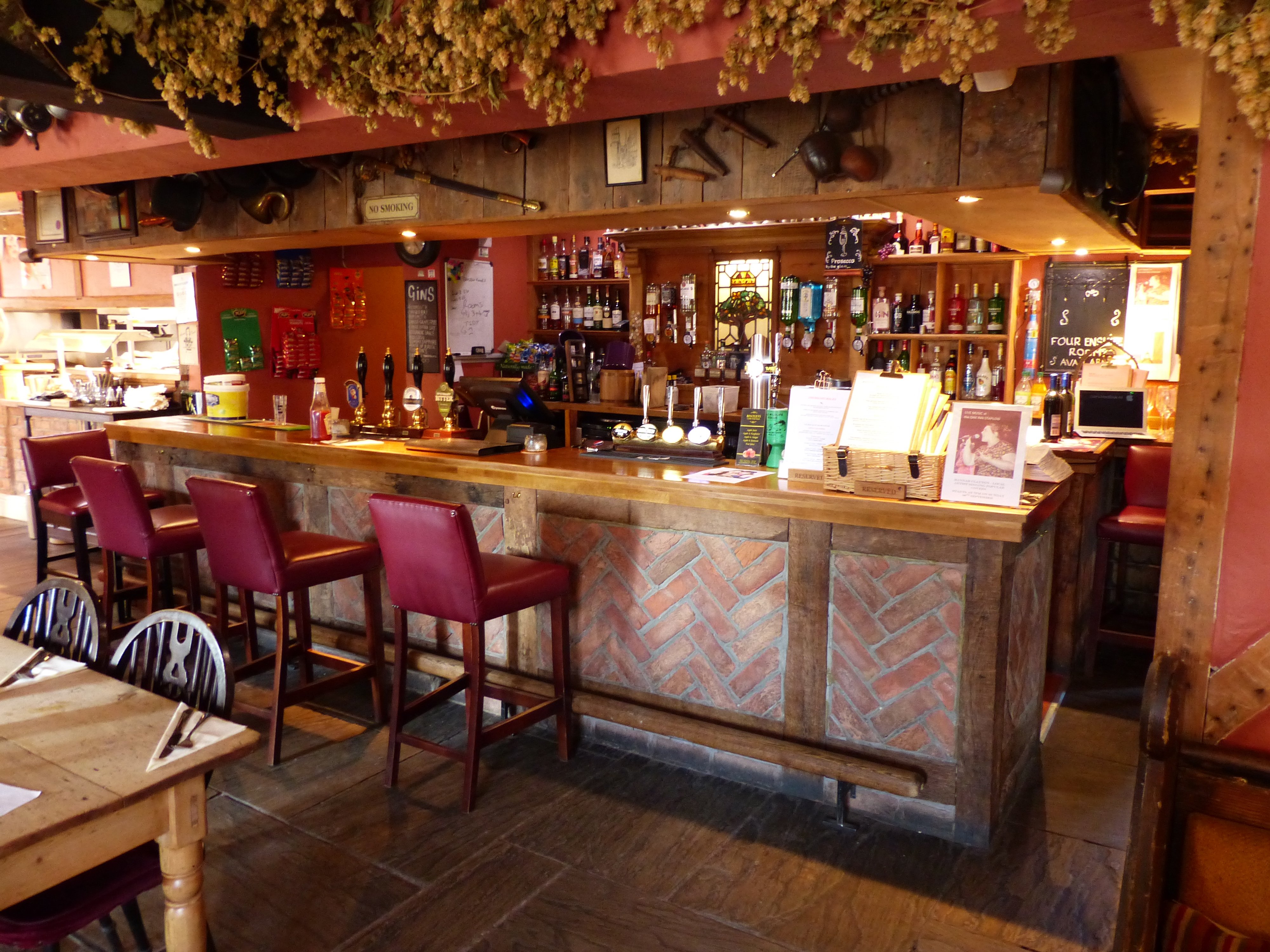 The Oak Inn Staplow-餐饮