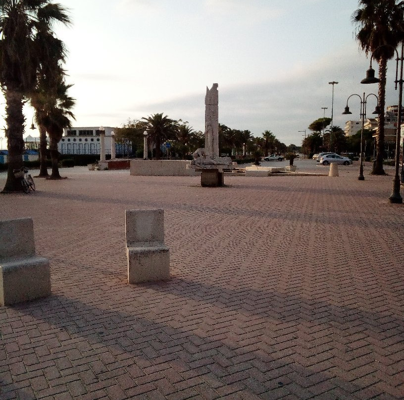 Lungomare monumentale景点图片