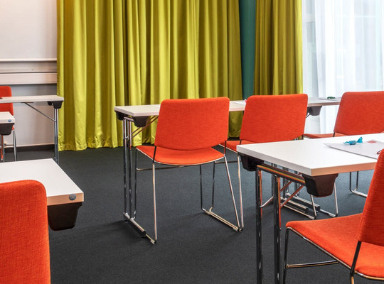 松恩特里阿登酒店主图