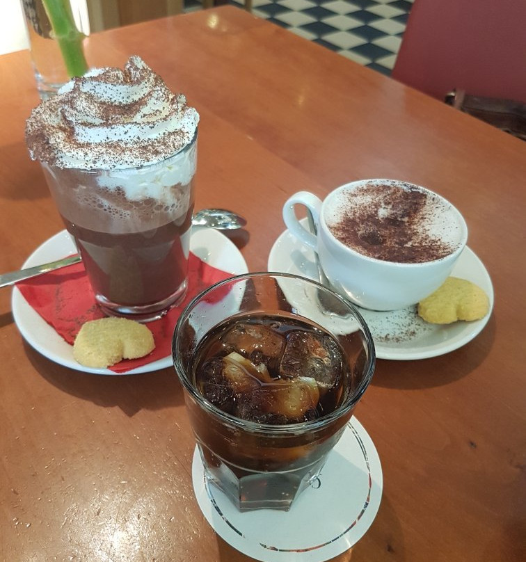 Cafe & Bar Celona Duren景点图片