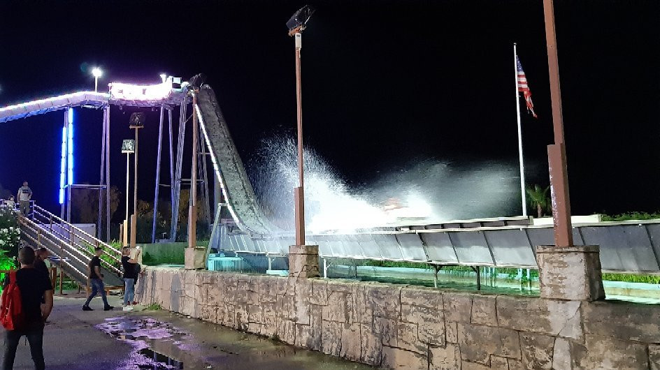 魔法世界-耶尔必去景点