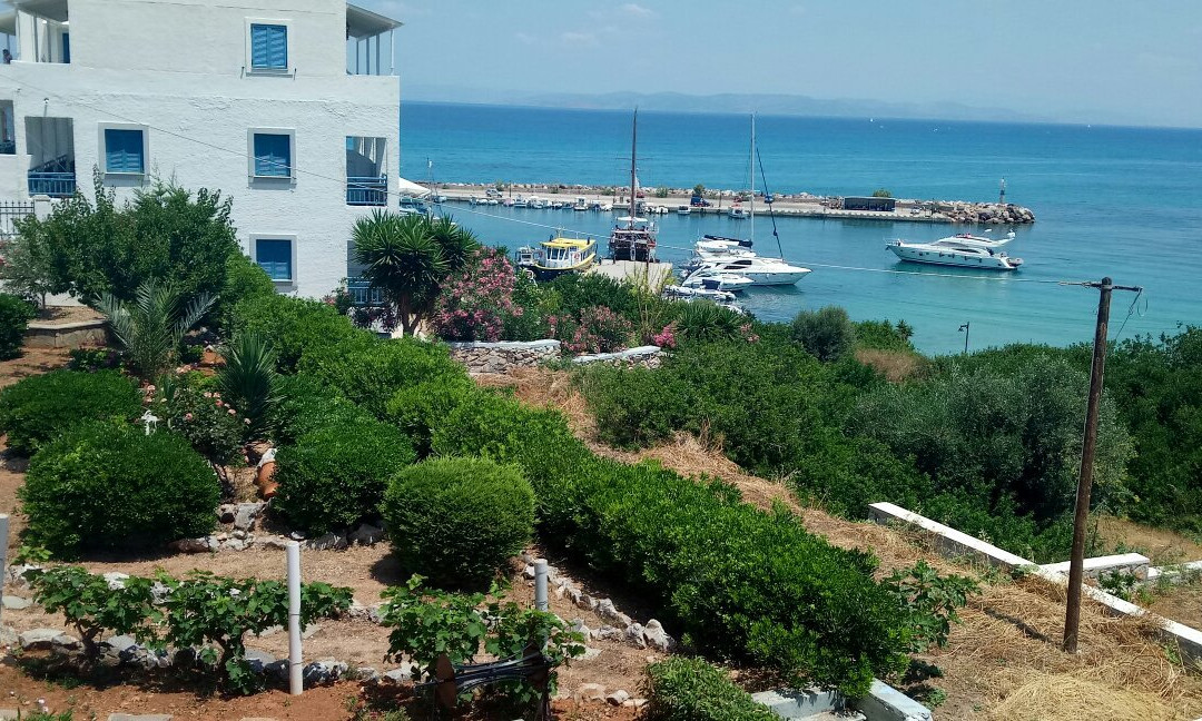 日出一室公寓式酒店主图