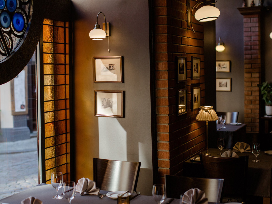 里加餐馆和美食-Bar & Restaurant Petergailis