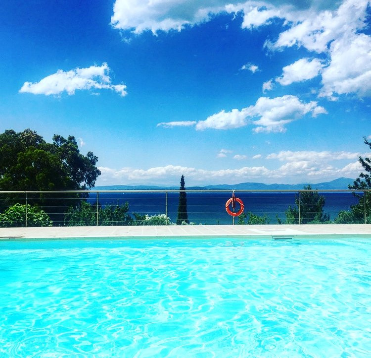 Astrolabe Hotel主图