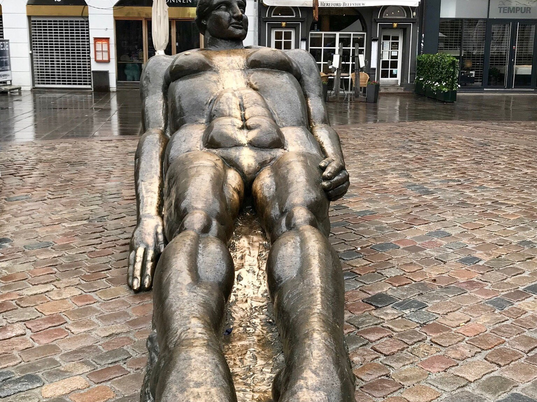 Hans Christian Andersen Statue-欧登塞必去景点