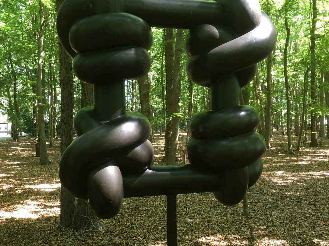 Sculpture Garden Clingenbosch-Wassenaar必去景点