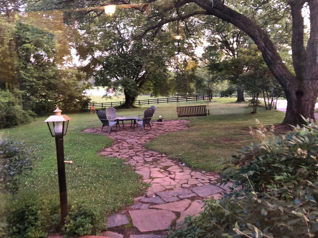 Hazel River Inn主图