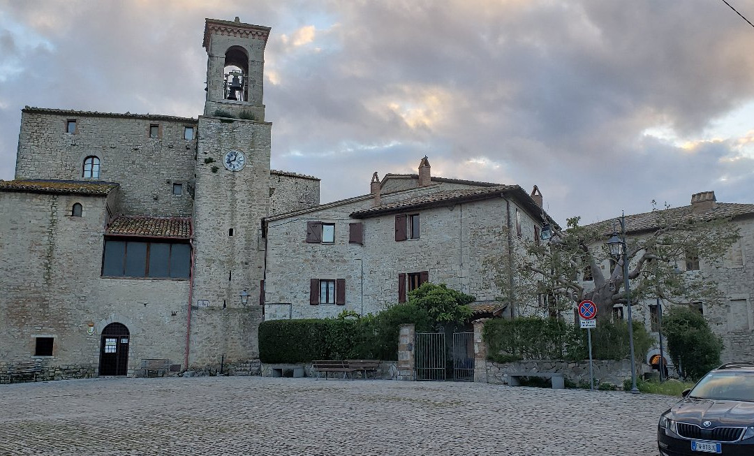 Castello Izzalini Todi Resort主图
