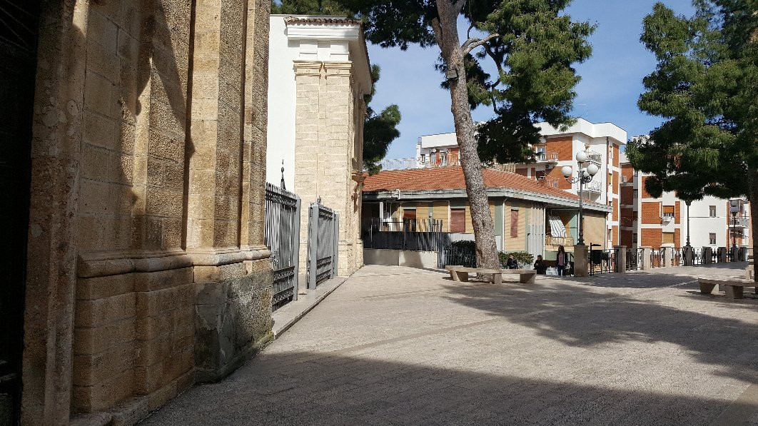 Piazza Margherita景点图片