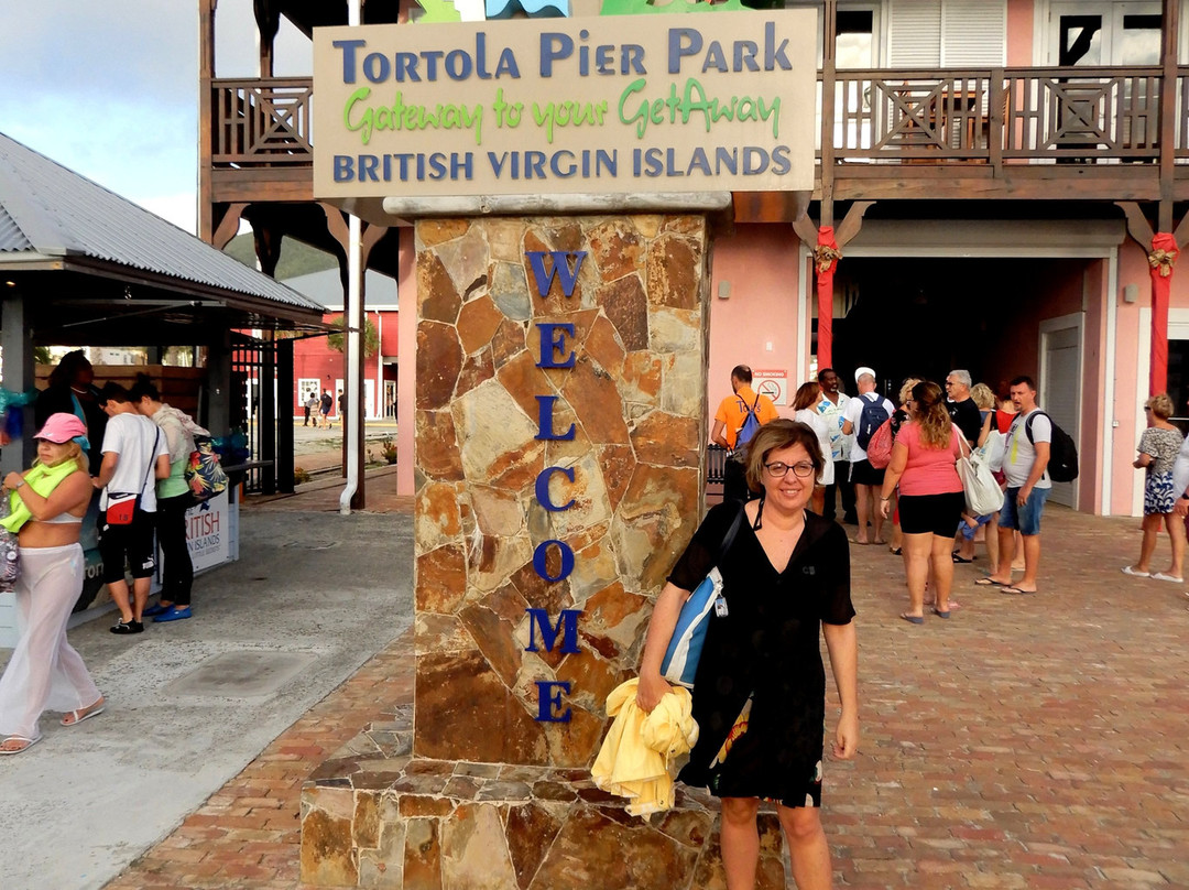 Tortola Pier Park景点图片