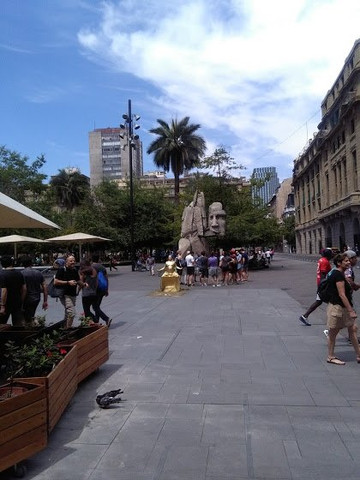 Plaza de Armas-圣地亚哥必去景点