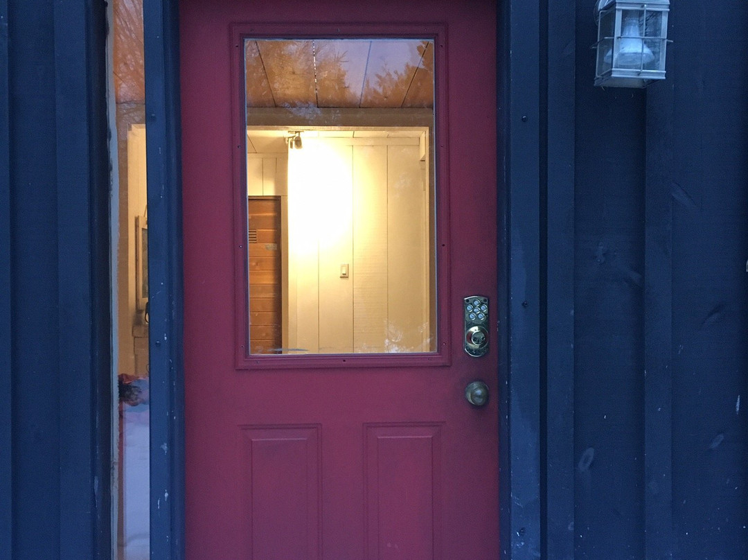 The Retreat House主图