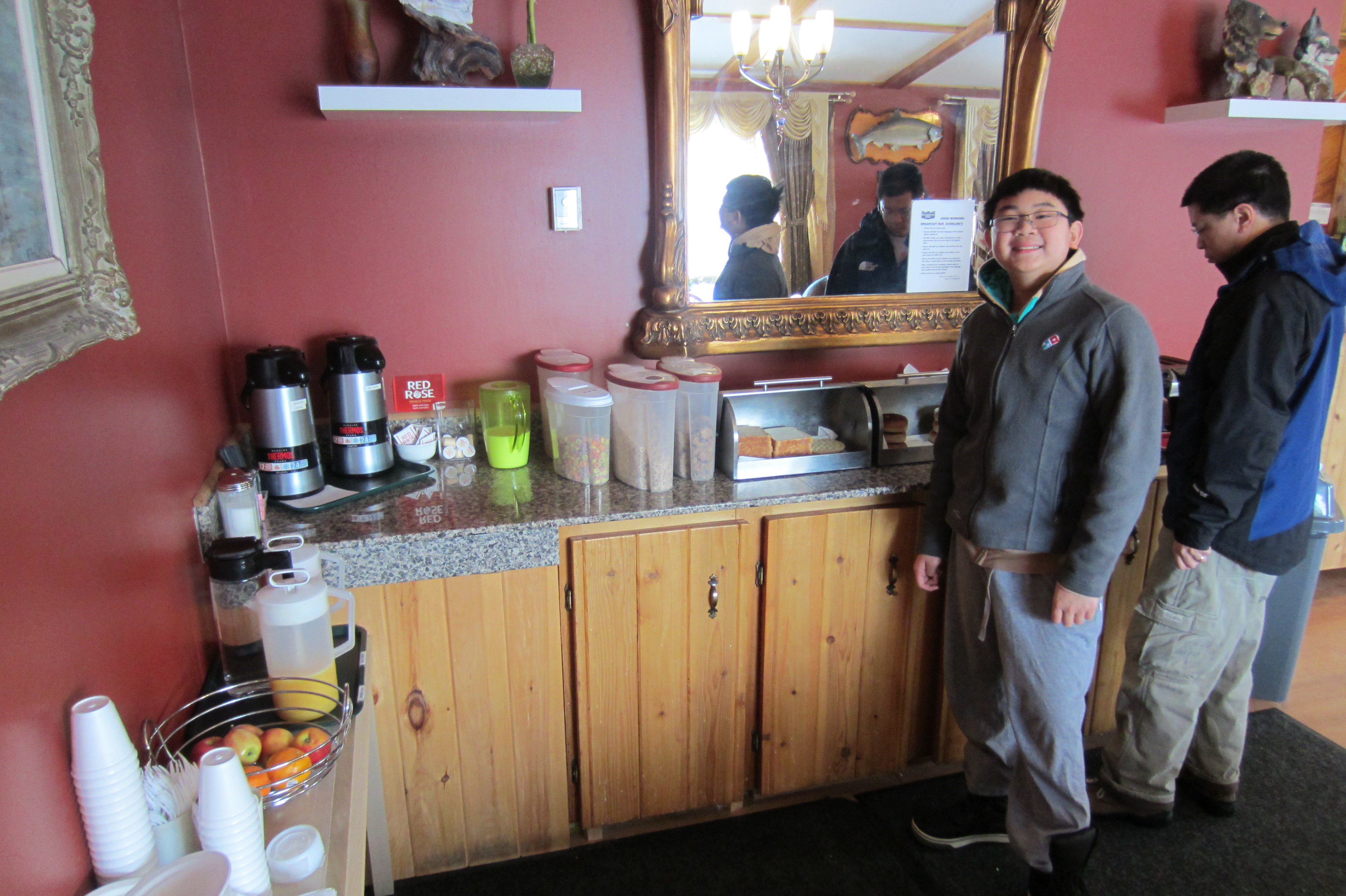 Knights Inn Huntsville, ON-餐饮