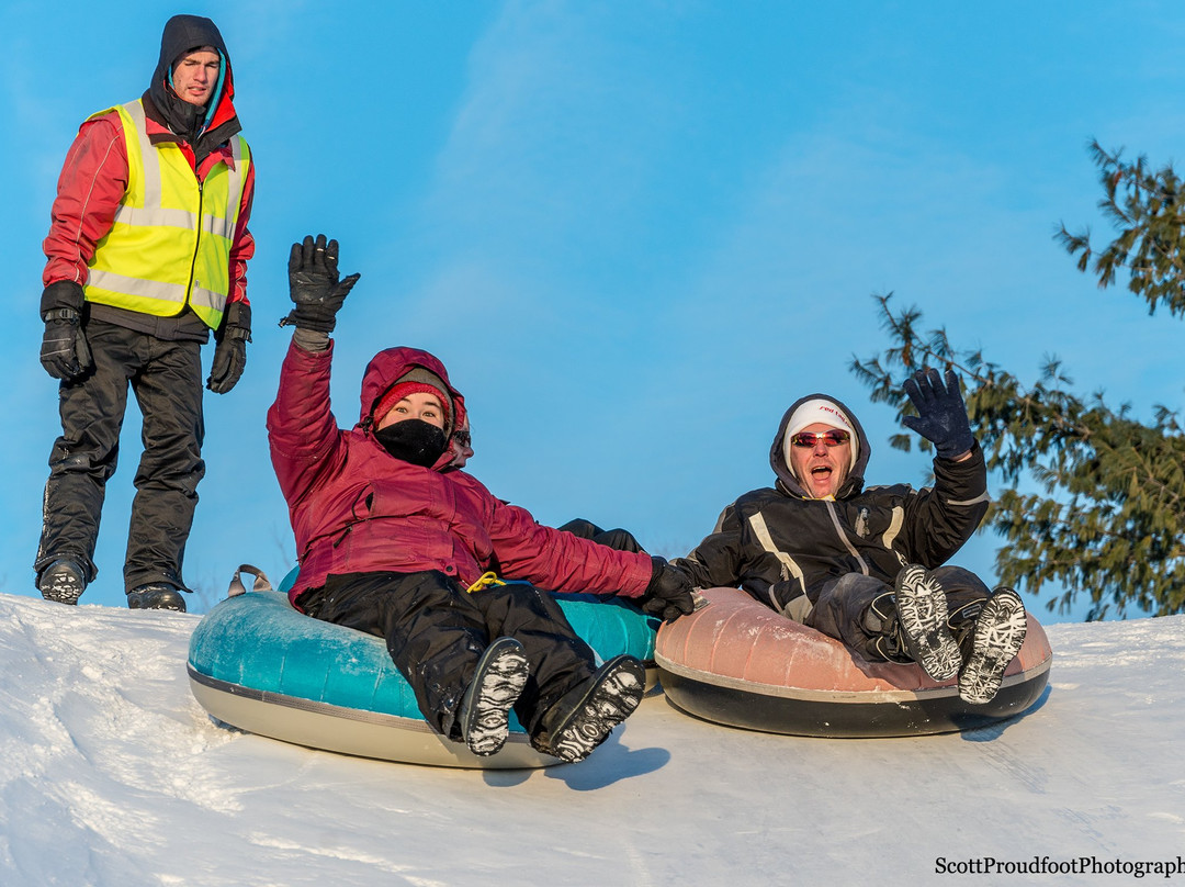 River Valley Winter Tube Slide-圣玛丽必去景点