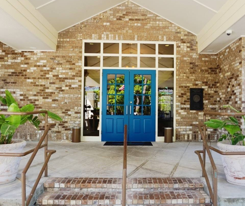 Bogey's Bar and Grille