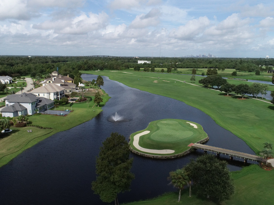 English Turn Golf and Country Club景点图片