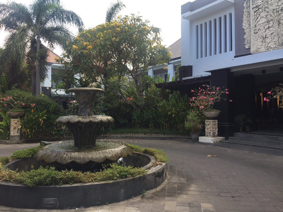 镭射水疗中心酒店主图