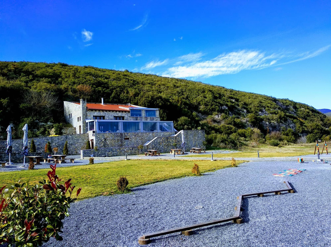 Kardaras餐馆和美食-Spilaio Kapsia Kafe Restaurant