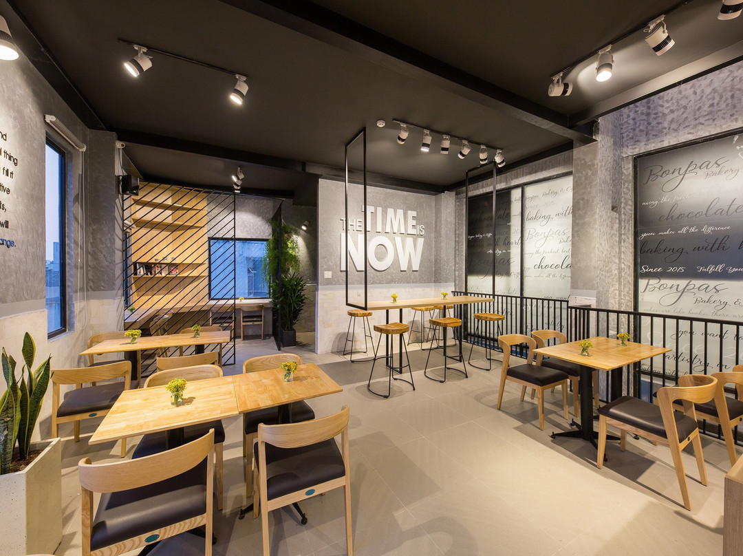 BonPas Bakery & Coffee