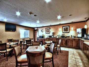 Christopher Inn & Suites主图