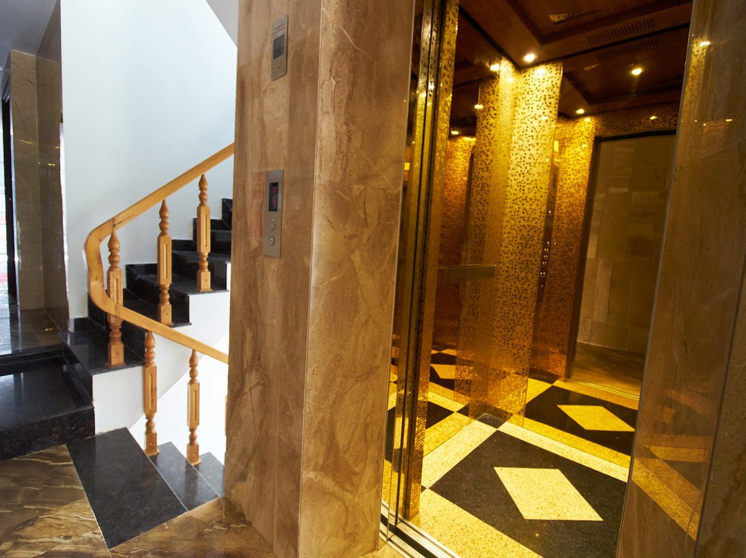 阿尔丁酒店主图