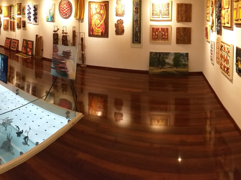 Art Gallery E.RIRA-地拉那必去景点