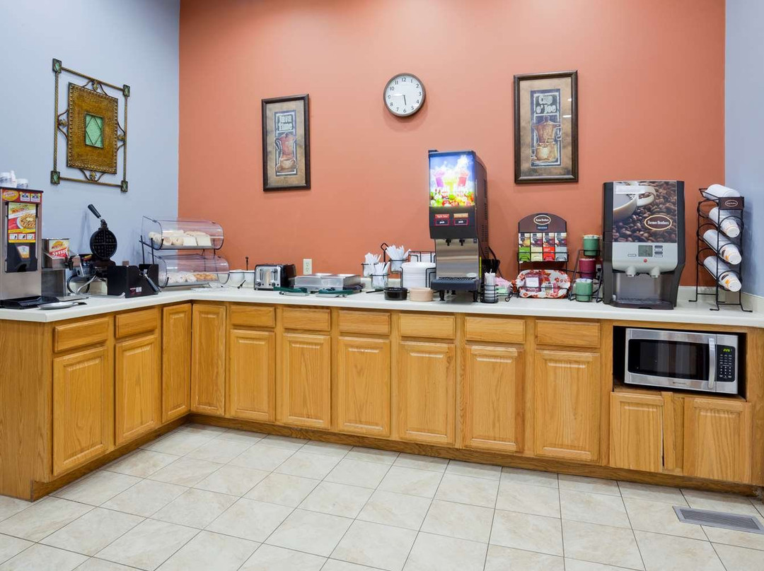 GrandStay Hotel & Suites Waseca主图