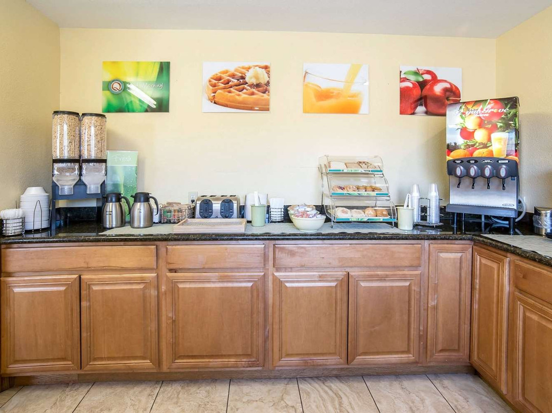 Quality Inn and Suites主图