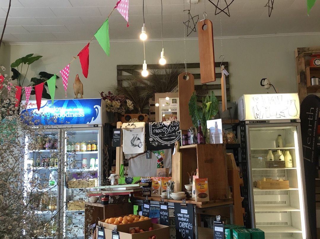 Waitati餐馆和美食-Blacks Road Grocer