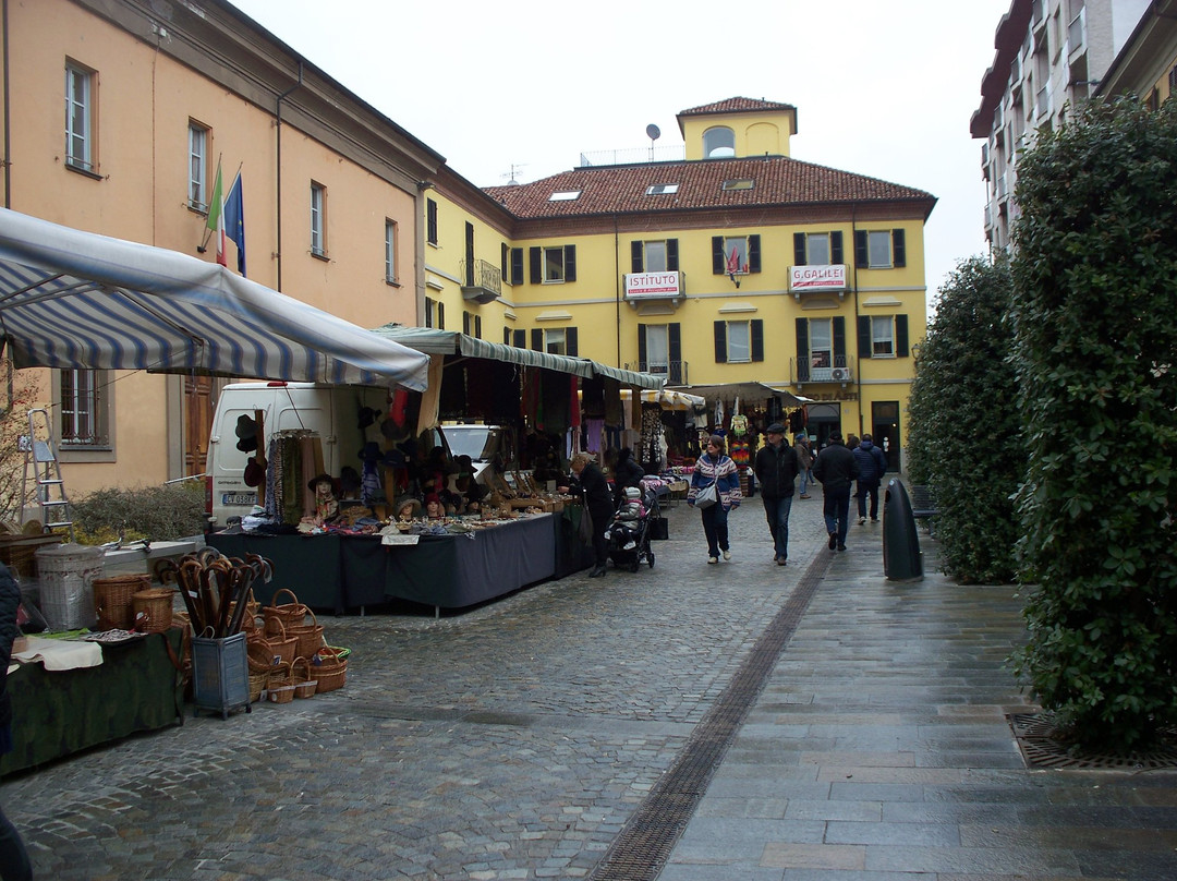 Mercato Ambulante 2.0-阿尔巴必去景点