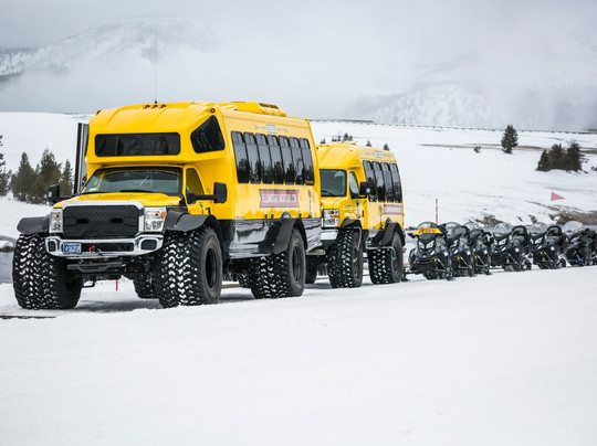 Yellowstone Vacation Tours-西黄石镇必去景点