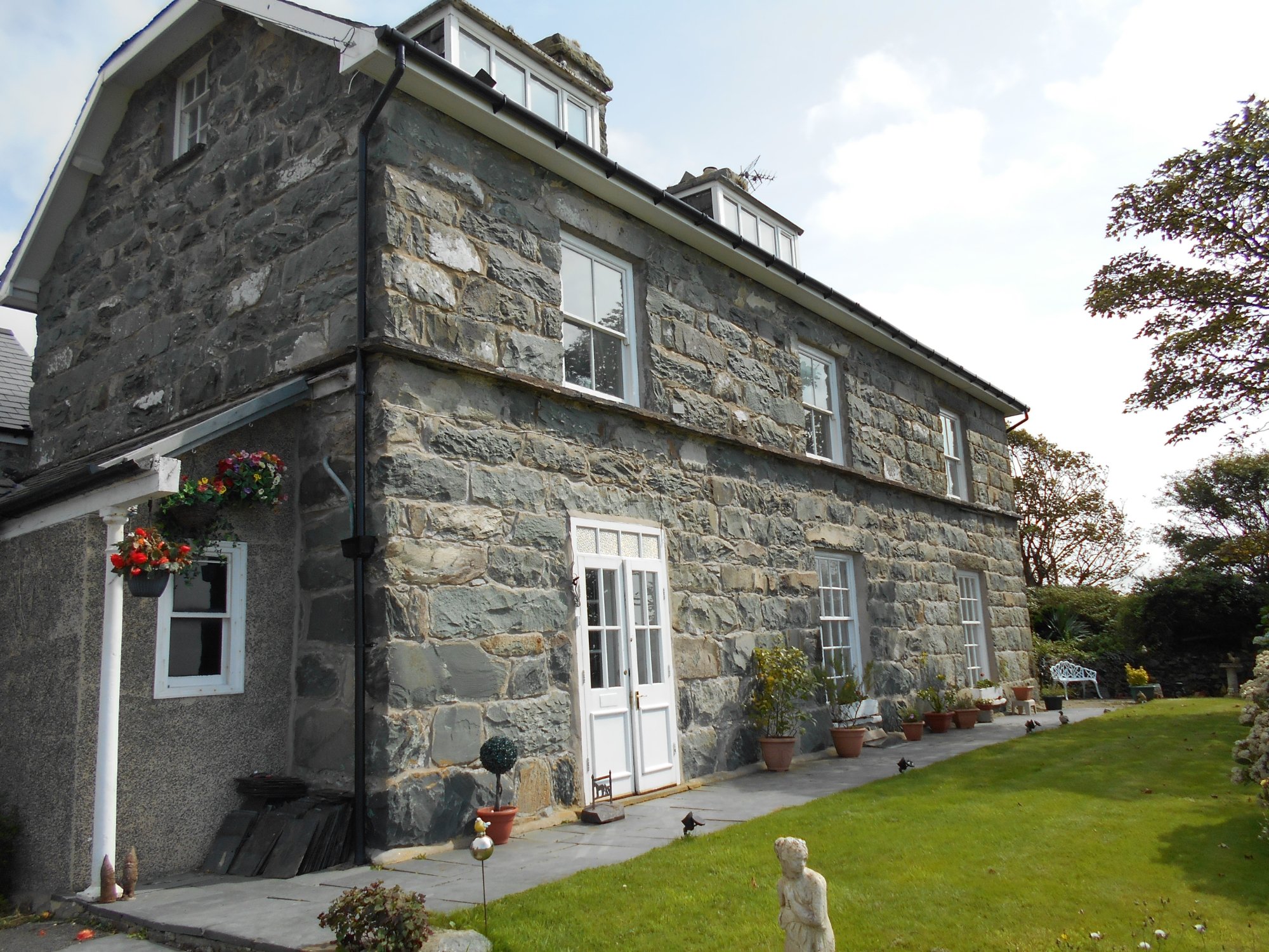 Hendre Clochydd Hall-浴室
