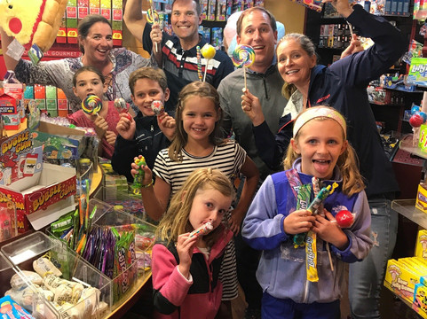 Fuzzywigs Candy Shop-韦尔必去景点