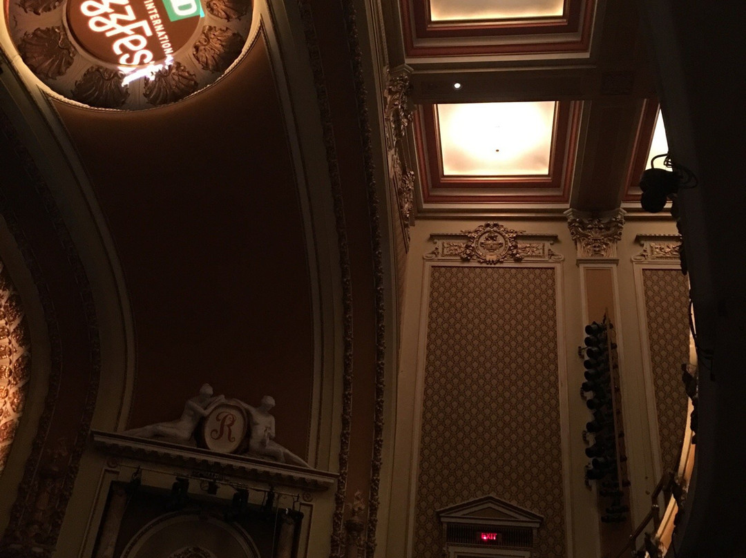 Royal Theatre景点图片