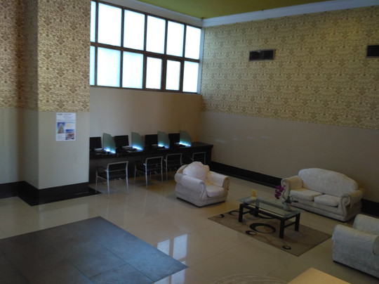 华美国际酒店主图