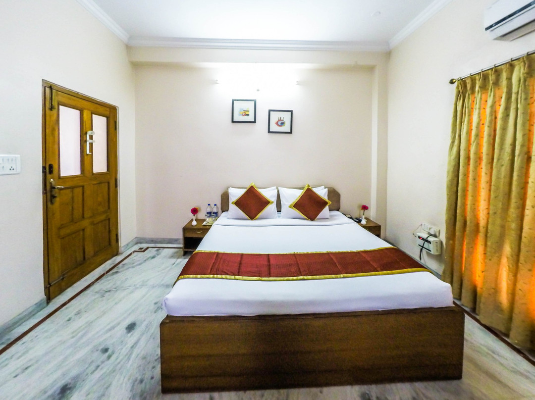 Capital O 14503 Hotel Hill View Guest House主图