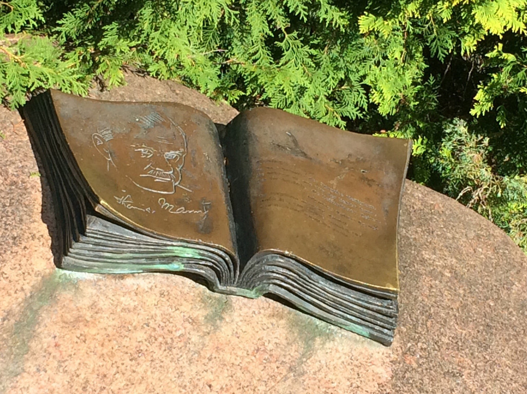 Monument to Thomas Mann景点图片