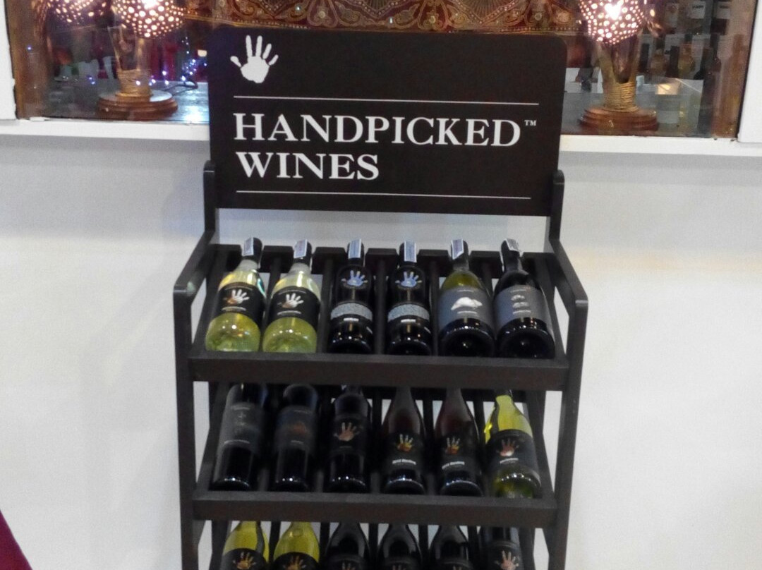 Wine & Cheese Boutique-卡马拉必去景点