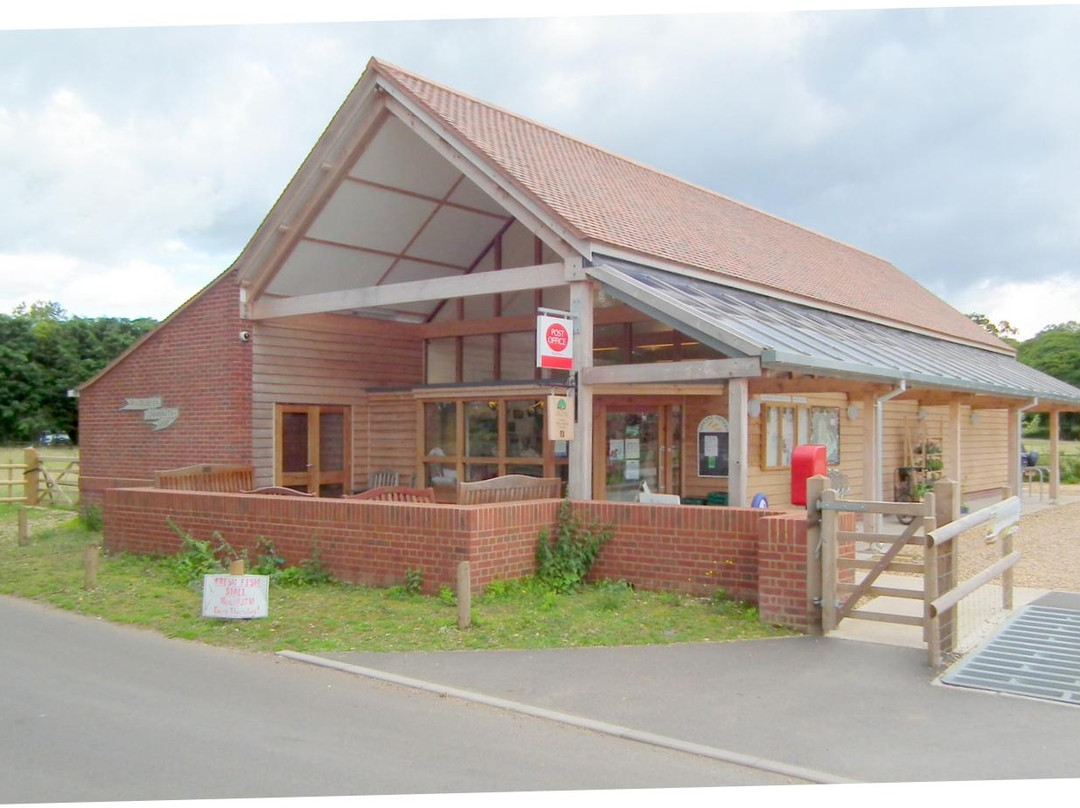 Woodgreen Community Shop景点图片