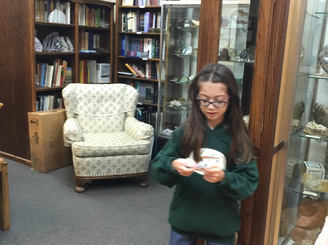 Nevada Mineral and Book Company-橘子郡必去景点